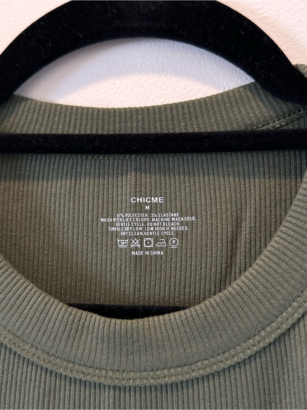 chic Ribbed Tank Top - Olive Green - Picture 3 of 7